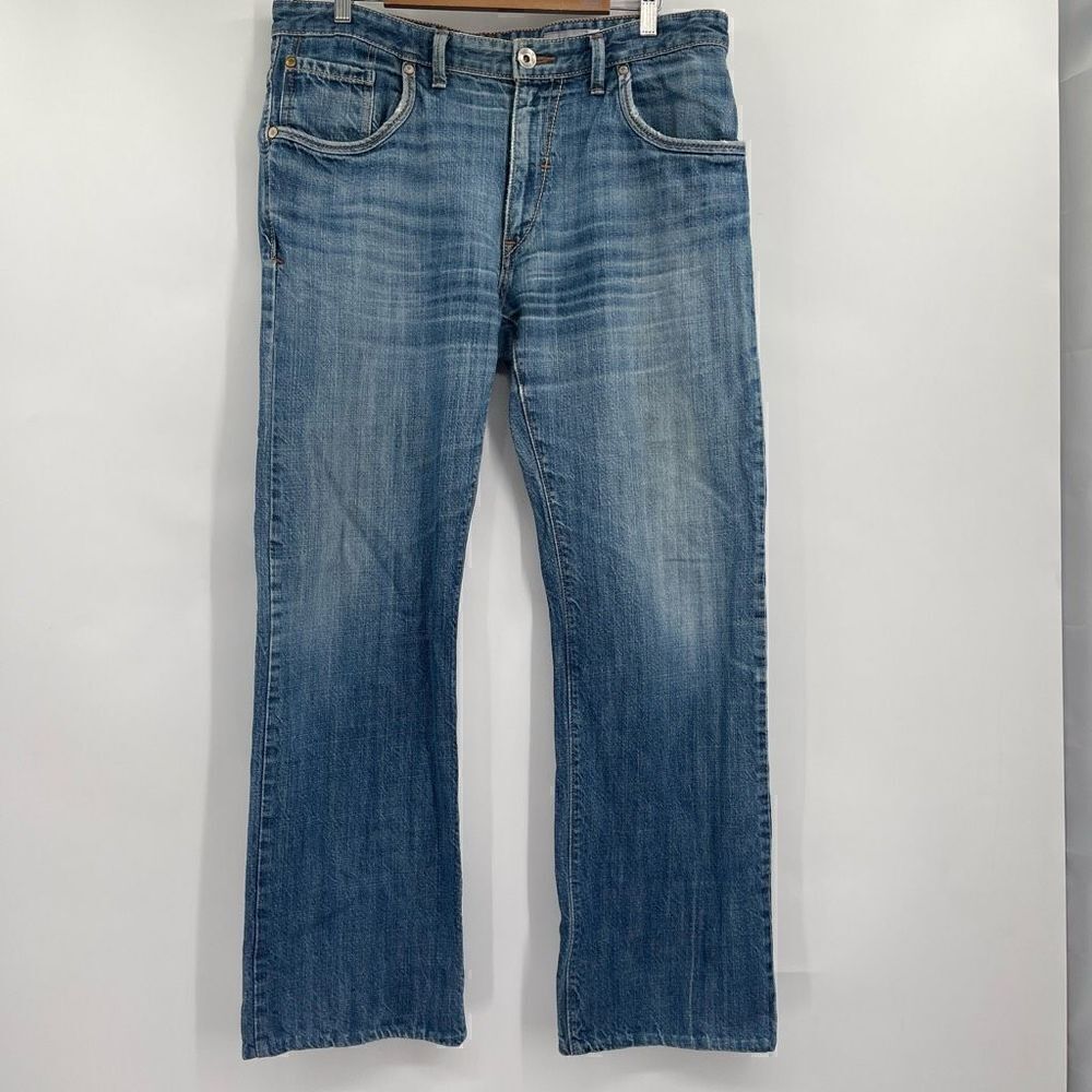 Levi’s Blue SilverTab Medium Wash 5 Pocket Styling Bootcut Jeans Size 36